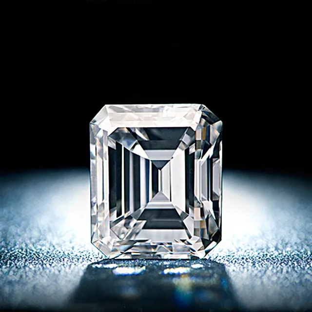 emerald cut lab-grown diamond — Frame