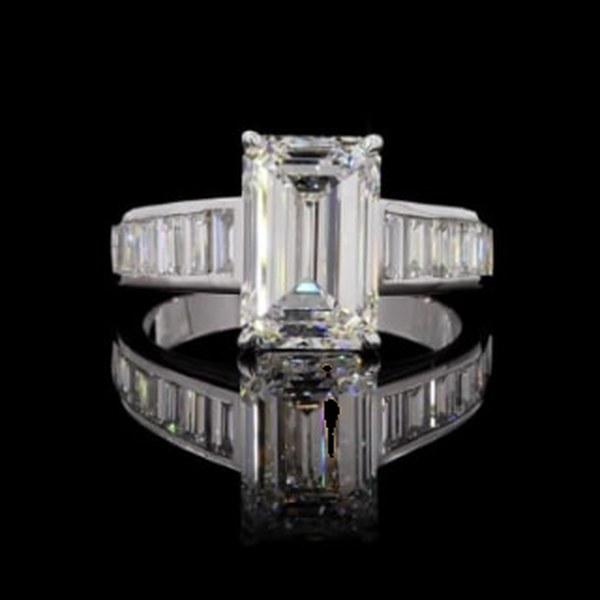 White Gold Diamond Ring R-142620