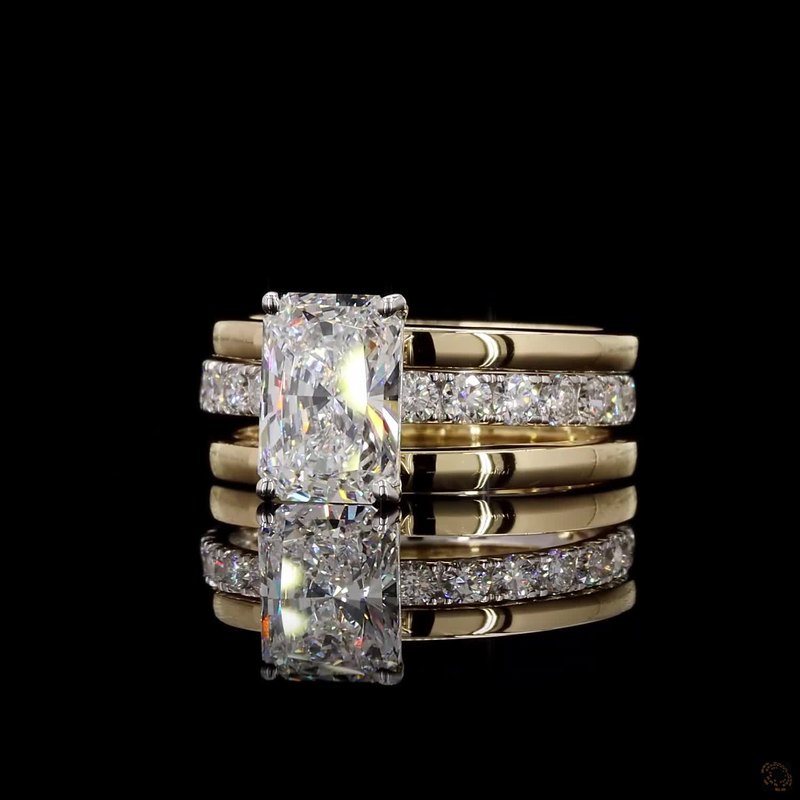 Yellow Gold Diamond Ring R-239340