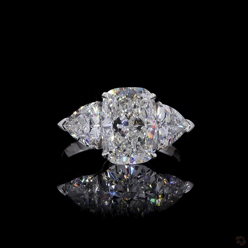 White Gold Diamond Ring R-266243