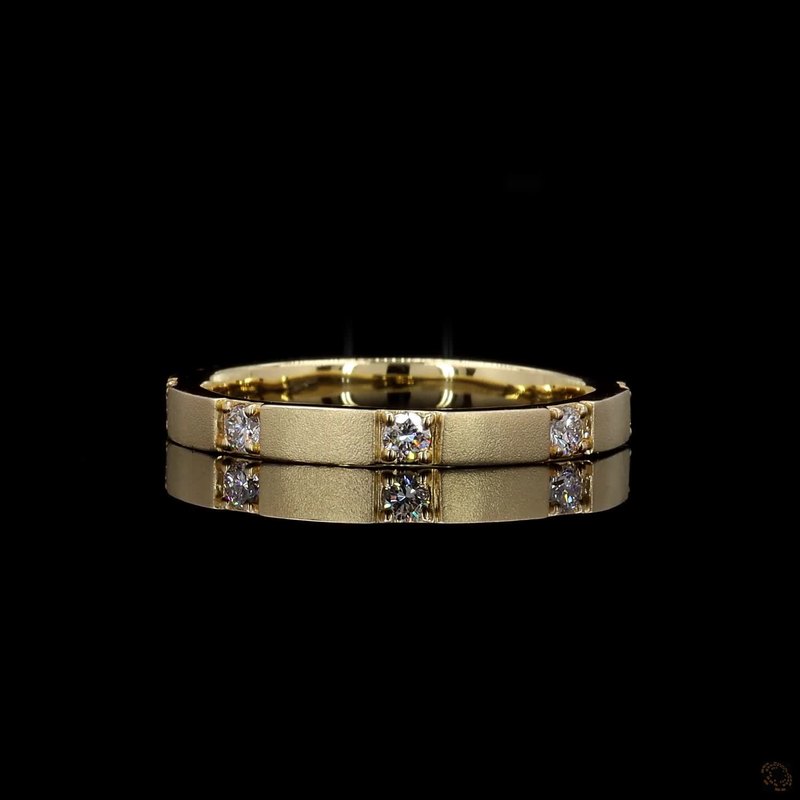 Yellow Gold Diamond Ring R-406427