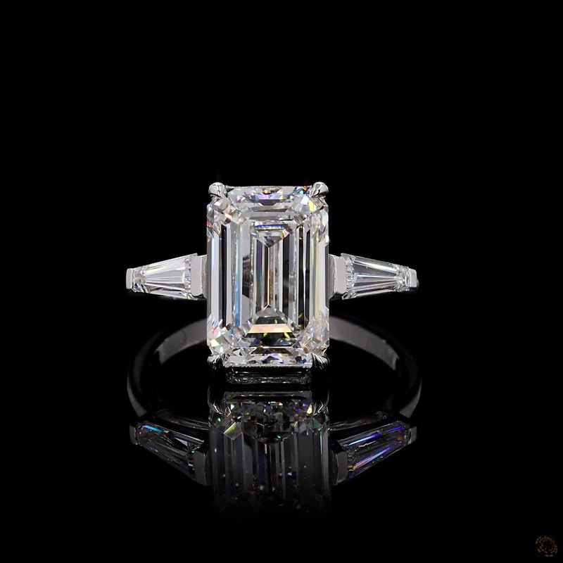 White Gold Diamond Ring R-427796