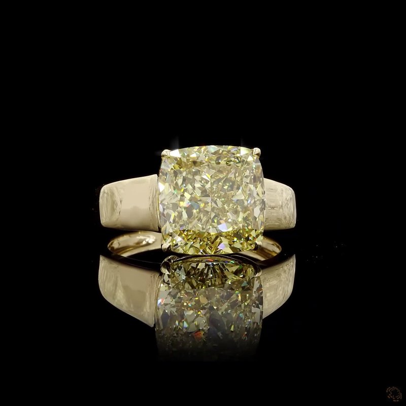 Yellow Gold Diamond Ring R-546981