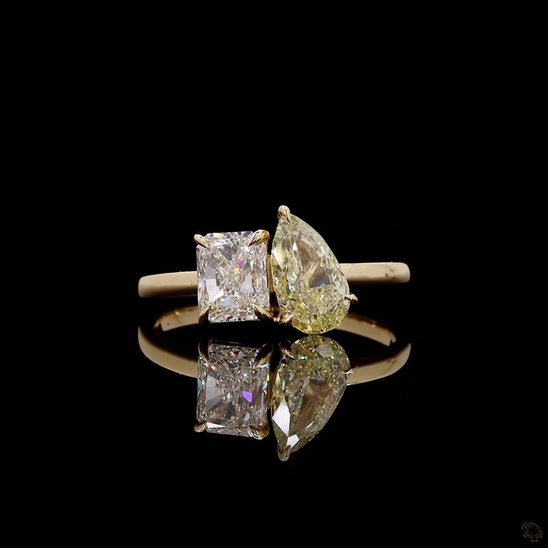 Yellow Gold Diamond Ring R-557702