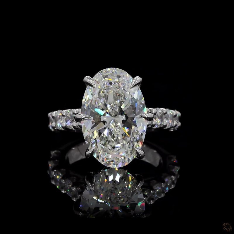 White Gold Diamond Ring R-575624