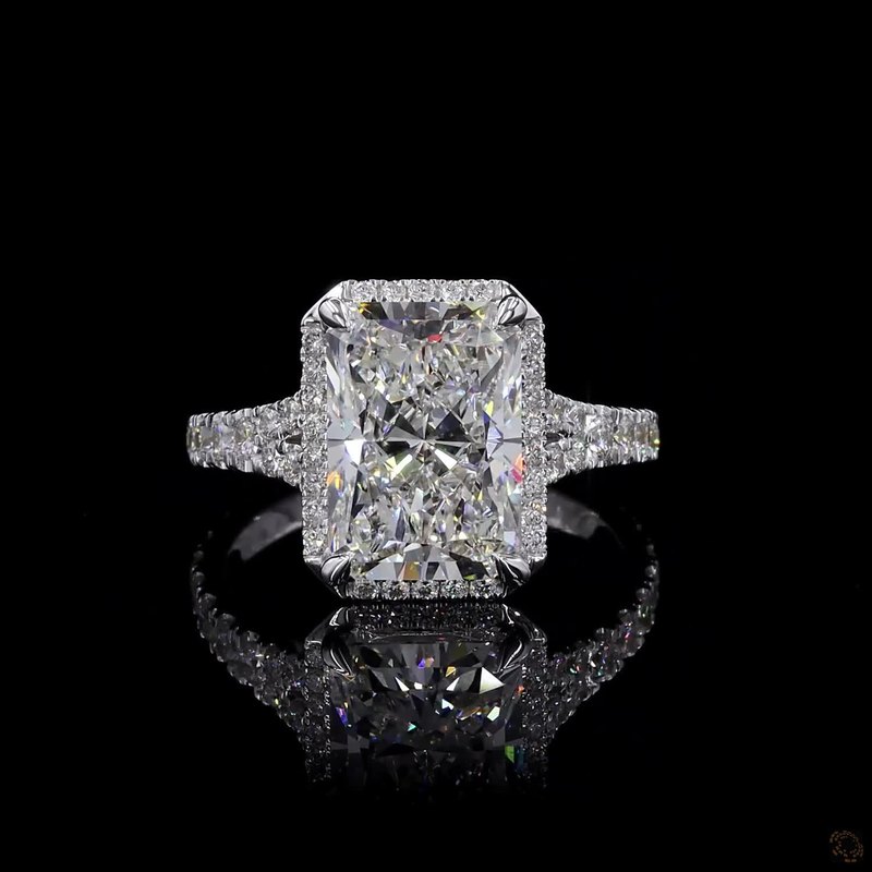 White Gold Diamond Ring R-581031