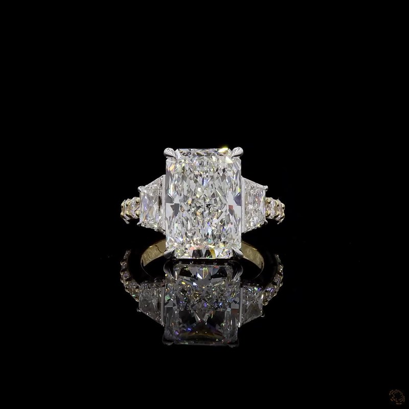 Yellow Gold Diamond Ring R-717895
